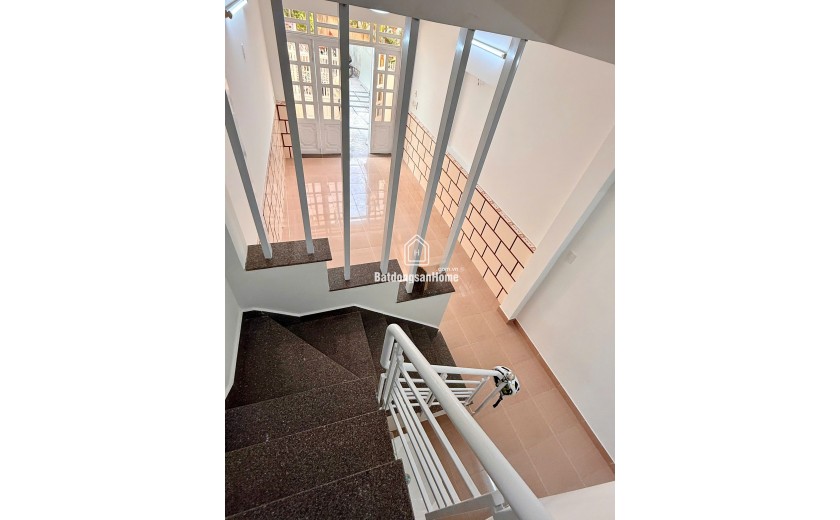 Bán nhanh nhà 2 tầng hẻm Thủy Xưởng – gần Lotte – 2,5 tỷ